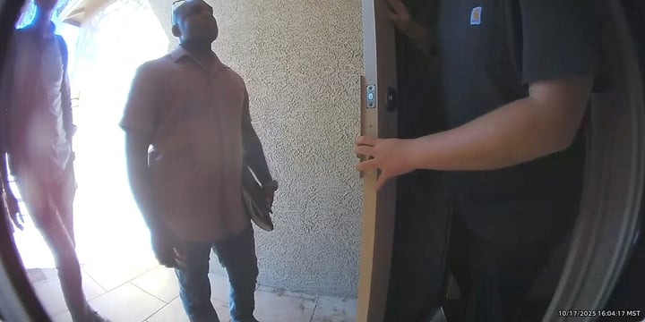 Agentes del FBI visitan a manifestante anti-ICE