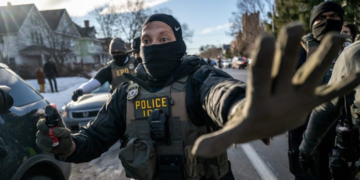 Agentes federales siguen invocando el asesinato de Renee Good para amenazar a manifestantes en Minnesota