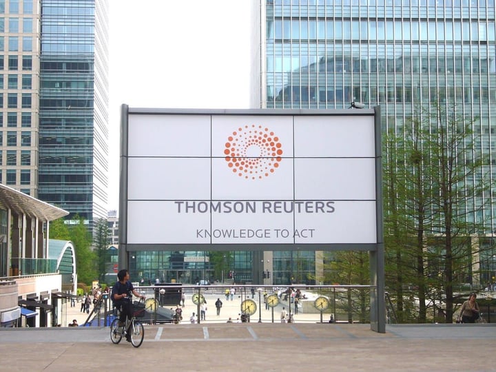 Cómo Thomson Reuters potencia a ICE y Palantir