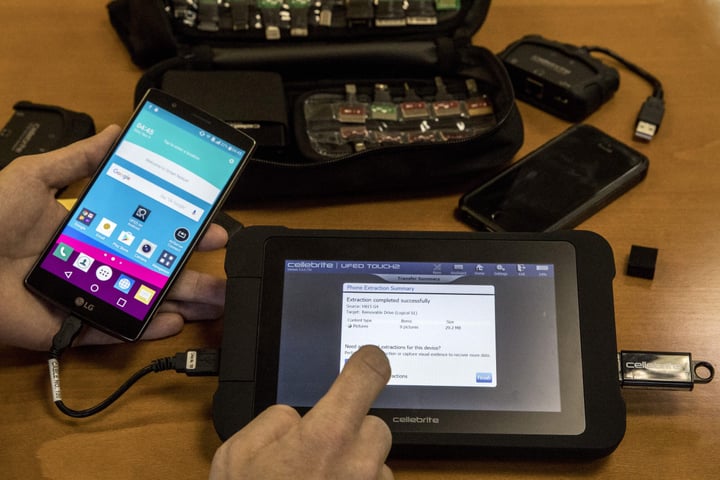 Grupos legales demandan a la administración Trump por el uso de spyware israelí contra comunidades inmigrantes