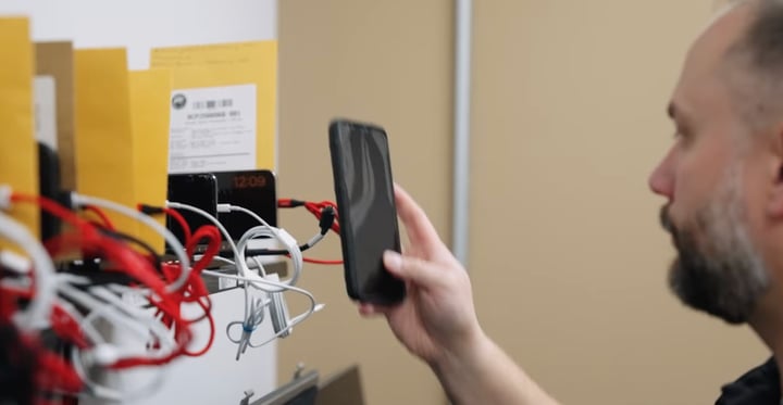 Alguien se coló en una llamada de Microsoft Teams de Cellebrite y filtró detalles sobre el desbloqueo de teléfonos